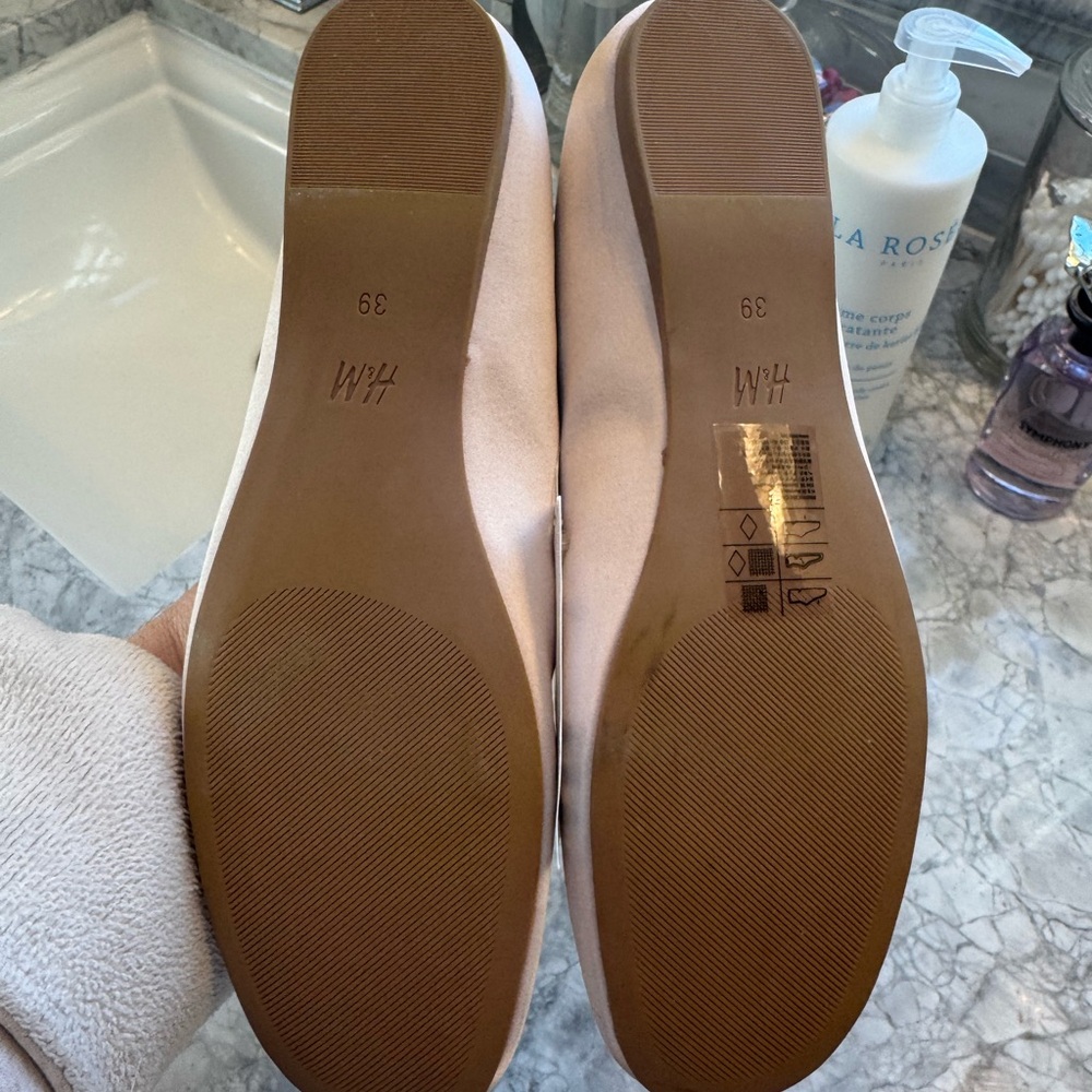 H&M Women's Blush Pink Satin Ballet Flats black pearl cross straps with Bow 39 - Picture 3 of 5
